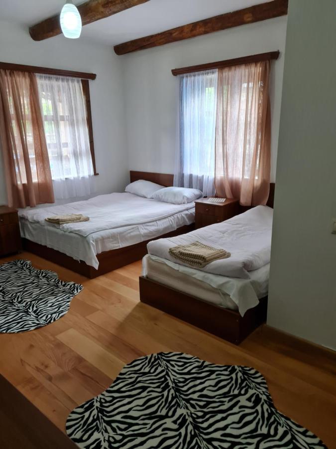 Guest House Shina Omalo 外观 照片