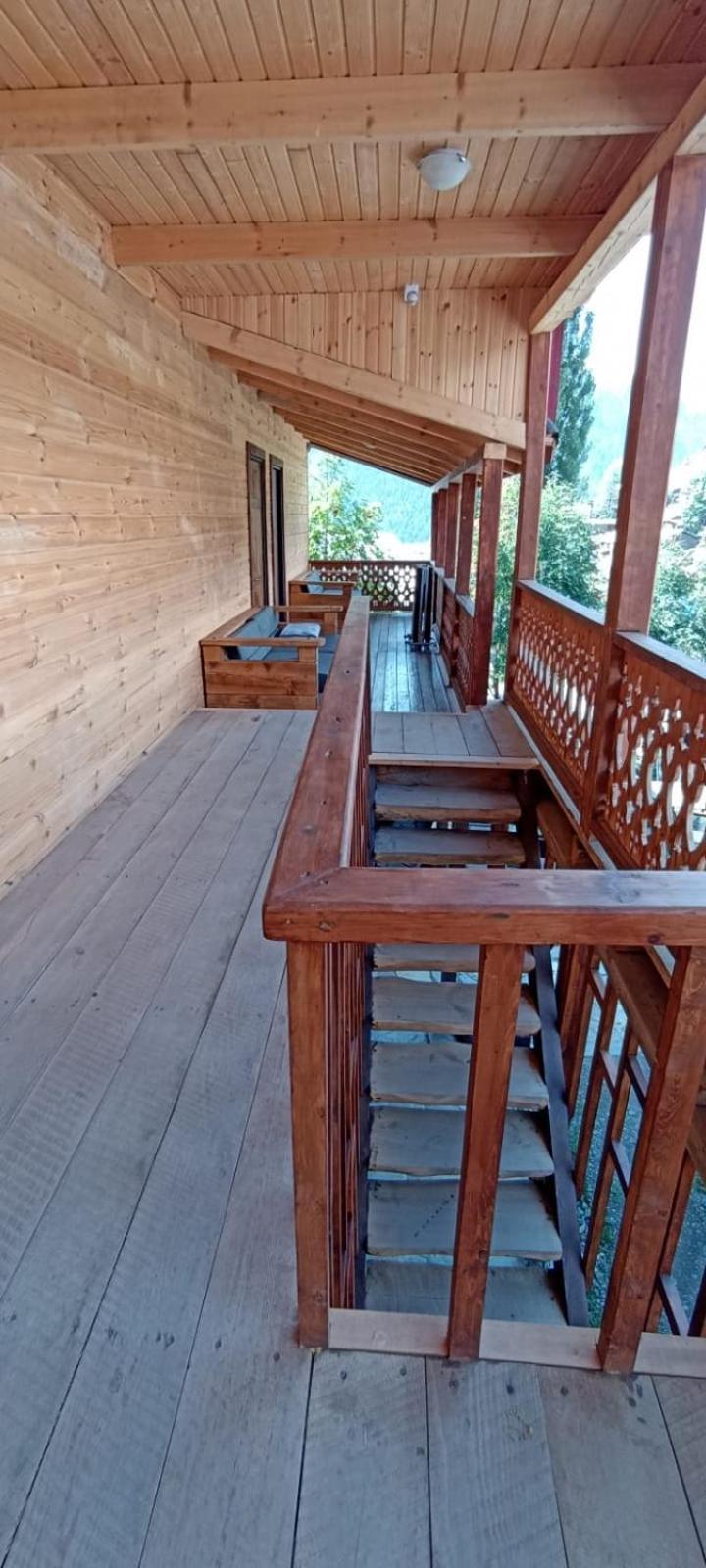 Guest House Shina Omalo 外观 照片