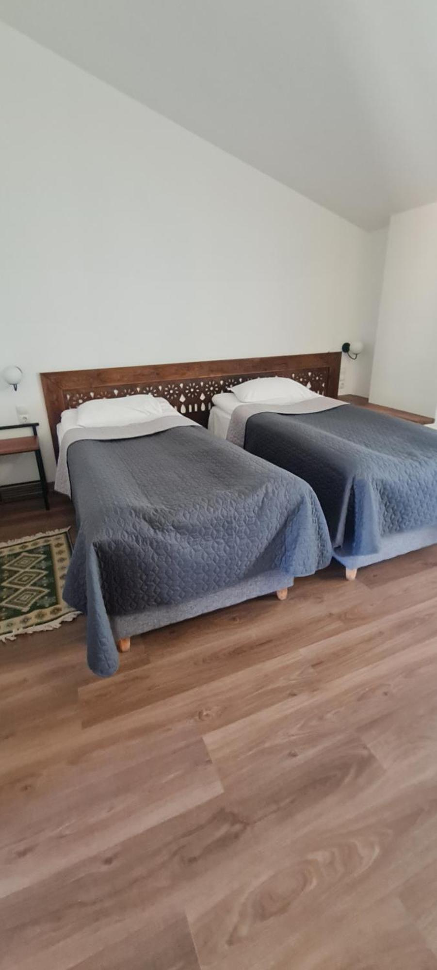 Guest House Shina Omalo 外观 照片